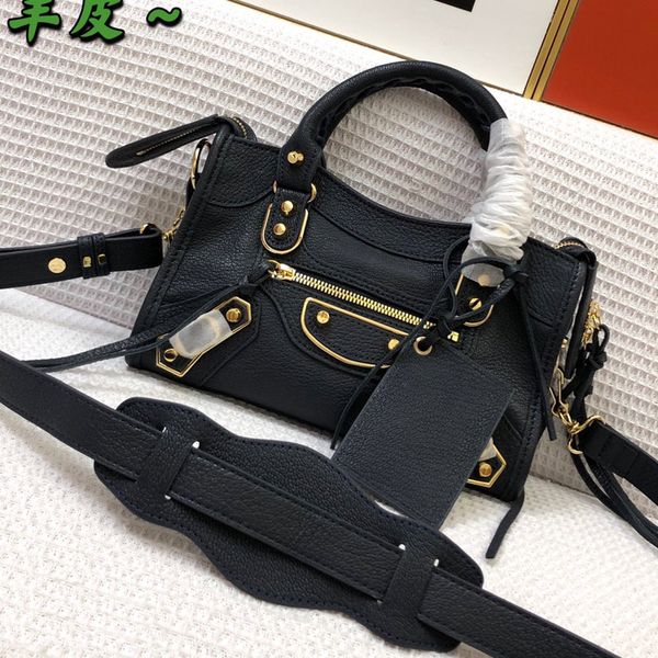2022shoulder crossbody bag women handbag purse tote clutch bags plain goat skin gold hardware accessories real leather quali
2022shoulder crossbody bag women handbag purse tote clutch bags plain goat skin gold hardware accessories real leather quali