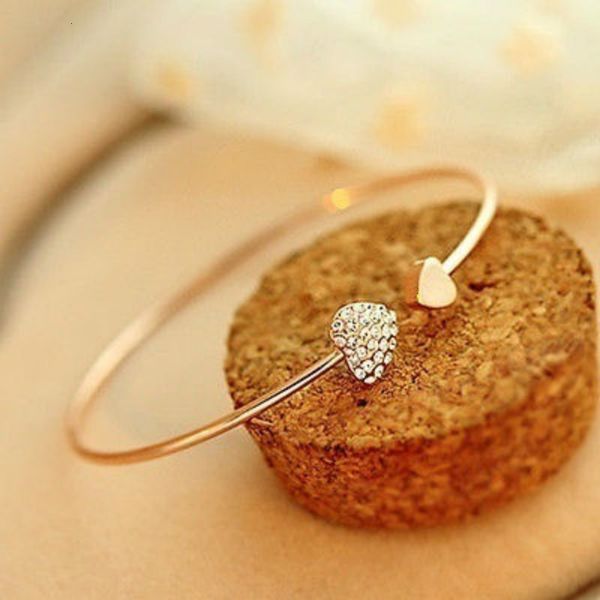 factoryh4uwstyle designer simplicity rhinestone girls 1pc golden women love heart bangle cuff bracelet 
factoryh4uwstyle designer simplicity rhinestone girls 1pc golden women love heart bangle cuff bracelet