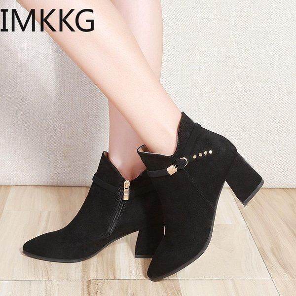 2020 women boots fashion autumn winter flock female side zipper martin boots vintage fashion ankle boot feminina, Black
2020 women boots fashion autumn winter flock female side zipper martin boots vintage fashion ankle boot feminina, Black