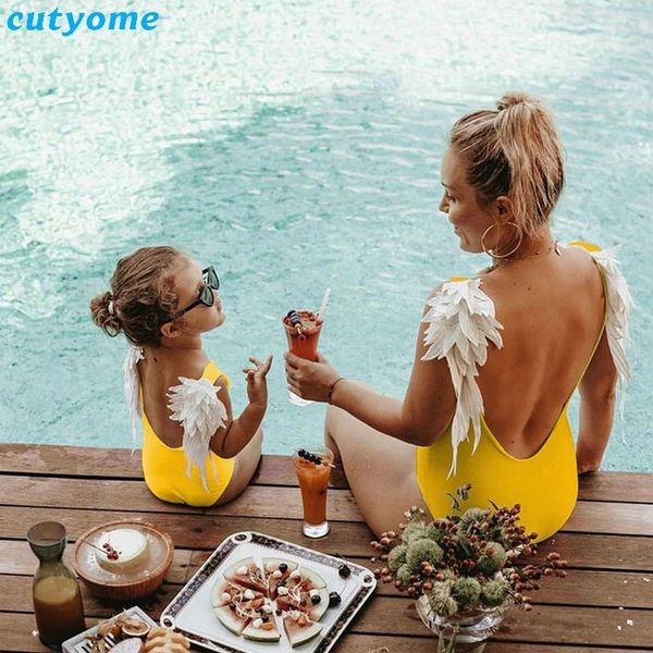 family matching mommy and me feather wing clothes backless mother and daughter swimsuit one-piece bikini mom girl swimwear y200713, Blue
family matching mommy and me feather wing clothes backless mother and daughter swimsuit one-piece bikini mom girl swimwear y200713, Blue