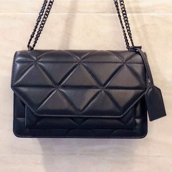 luxurys designers bags women handbag purses shoulder messenger genuine leather chain bag fashion trend personality
luxurys designers bags women handbag purses shoulder messenger genuine leather chain bag fashion trend personality