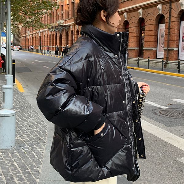 off season autumn / winter 2020 short european version light weight bright face loose white down jacket women's fashion, Black
off season autumn / winter 2020 short european version light weight bright face loose white down jacket women's fashion, Black