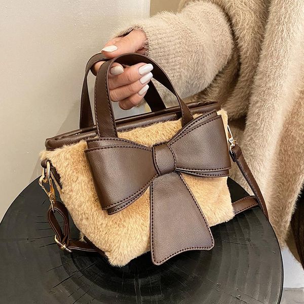 cross body niche design bags 2021 trendy wild crossbody bag autumn and winter ins fashion plush women's shoulder
cross body niche design bags 2021 trendy wild crossbody bag autumn and winter ins fashion plush women's shoulder