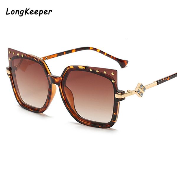 2020 black friday cat eye sunglasses women brand designer vintage ladies diamond sunglasses female oversized sun glasses, White;black
2020 black friday cat eye sunglasses women brand designer vintage ladies diamond sunglasses female oversized sun glasses, White;black