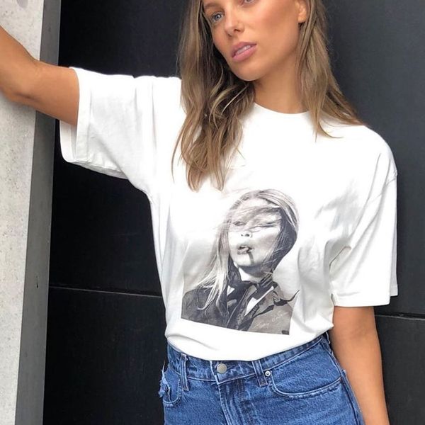 new smoke girl image nostalgic tees shirt woman summer short sleeve o neck cotton classic tshirt casual vintage t-shirts 2021 zqnk, White
new smoke girl image nostalgic tees shirt woman summer short sleeve o neck cotton classic tshirt casual vintage t-shirts 2021 zqnk, White