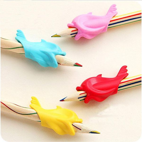 1pcs lot students pencil hold a pen holding practise device for correcting pen postures grip learning stationery wbq02 wmtaxh xhhair, Blue;orange
1pcs lot students pencil hold a pen holding practise device for correcting pen postures grip learning stationery wbq02 wmtaxh xhhair, Blue;orange