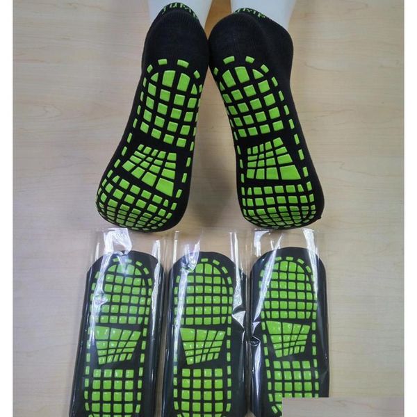 factory supplier kids trampoline socks skid resistance silicone bounding jumping sock outdoor sports comfortable leisure
factory supplier kids trampoline socks skid resistance silicone bounding jumping sock outdoor sports comfortable leisure