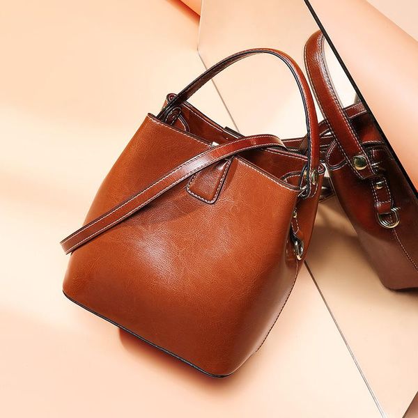 2020 leather women bag luxury designer handbags brand cowhide genuine leather women shoulder messenger bag elegant tote handbag
2020 leather women bag luxury designer handbags brand cowhide genuine leather women shoulder messenger bag elegant tote handbag