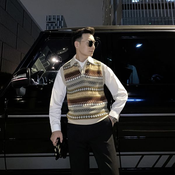 daio ethan casual color matching printed sweater waistcoat men's slim korean knitted vest british
daio ethan casual color matching printed sweater waistcoat men's slim korean knitted vest british