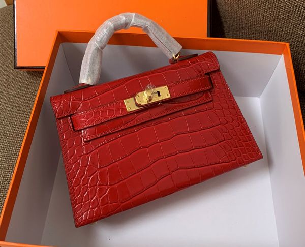 handmade brand tote mini size 19cm wholesale price calf leather with crocodile grain wax line stitching many colors fast delivery
handmade brand tote mini size 19cm wholesale price calf leather with crocodile grain wax line stitching many colors fast delivery