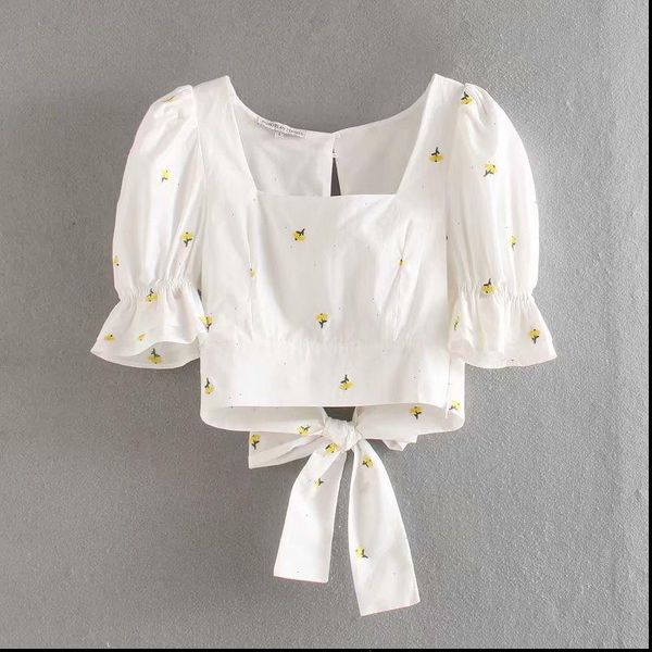new 2021 women square collar puff sleeve floral embroidery smock blouse ladies backless bow tied shirts chic blusas ls6573, White
new 2021 women square collar puff sleeve floral embroidery smock blouse ladies backless bow tied shirts chic blusas ls6573, White