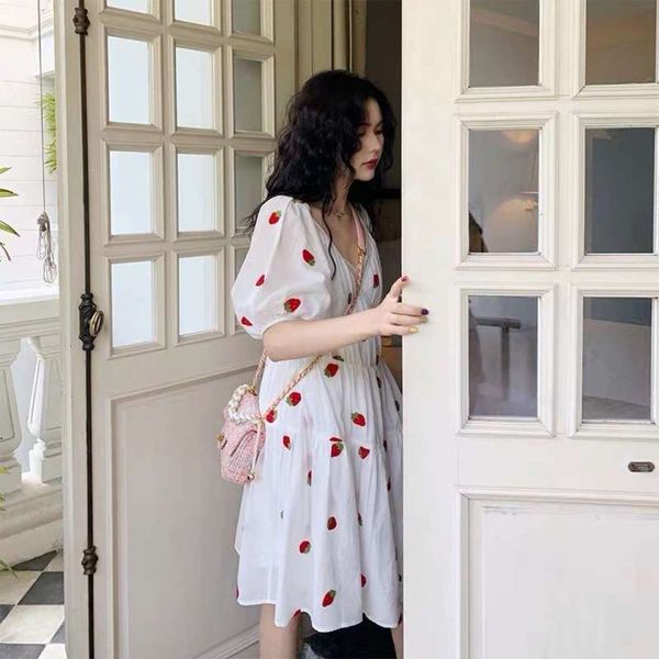 with large women's white v-neck waist strawberries very french fairy style platycodon dress summer, Black;gray
with large women's white v-neck waist strawberries very french fairy style platycodon dress summer, Black;gray