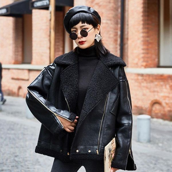 2020 winter new short thicken lambswool faux pu leather jacket women motorcycle biker coat streetwear female warm cotton coat, Black
2020 winter new short thicken lambswool faux pu leather jacket women motorcycle biker coat streetwear female warm cotton coat, Black