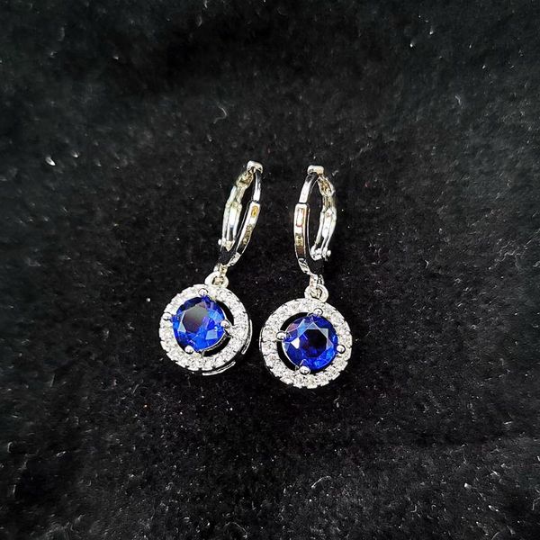 hoop & huggie fashion round earrings cz white gold for women girls lady jewelry 2021 trend, Golden;silver
hoop & huggie fashion round earrings cz white gold for women girls lady jewelry 2021 trend, Golden;silver