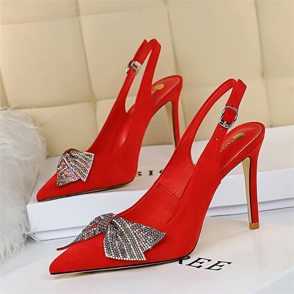 2020 women glitter 9.5cm high heels crystal sandals rhinestone slingback sandals butterfly knots red black heels big size shoes
2020 women glitter 9.5cm high heels crystal sandals rhinestone slingback sandals butterfly knots red black heels big size shoes