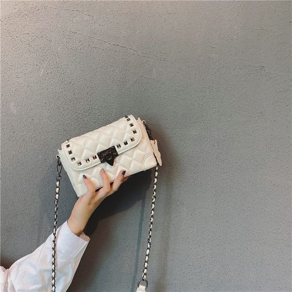 lq9eb girl 2020 summer new foreign versatile fashion style messenger with high sense and postman bag small bagsmall mass texture rivet chain
lq9eb girl 2020 summer new foreign versatile fashion style messenger with high sense and postman bag small bagsmall mass texture rivet chain