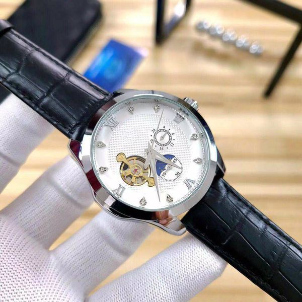 tm watch new black or brown leather fashion mechanical mens high strength stainless steel automatic movement watch 40mm men watches, Slivery;brown
tm watch new black or brown leather fashion mechanical mens high strength stainless steel automatic movement watch 40mm men watches, Slivery;brown