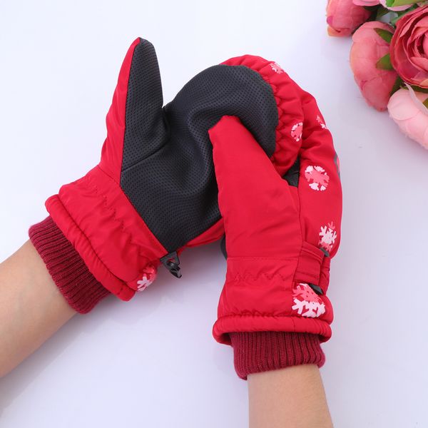 1 pair of children warm riding durable outdoor hands protection waterproof finger gloves for skiing climbing, Blue;gray
1 pair of children warm riding durable outdoor hands protection waterproof finger gloves for skiing climbing, Blue;gray