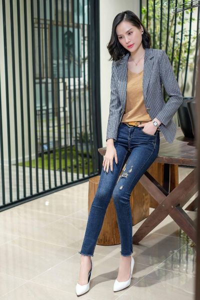 women's single coat 2019 autumn new fashion temperament casual slim stripes single button small suit women's shirt1, White;black
women's single coat 2019 autumn new fashion temperament casual slim stripes single button small suit women's shirt1, White;black