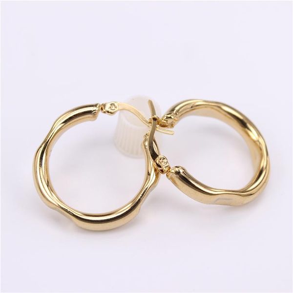 5 distinctive earrings cute and beautiful hollow tube women's fashion wear simple and easy stainless steel hoop earrings sl69, Golden;silver
5 distinctive earrings cute and beautiful hollow tube women's fashion wear simple and easy stainless steel hoop earrings sl69, Golden;silver