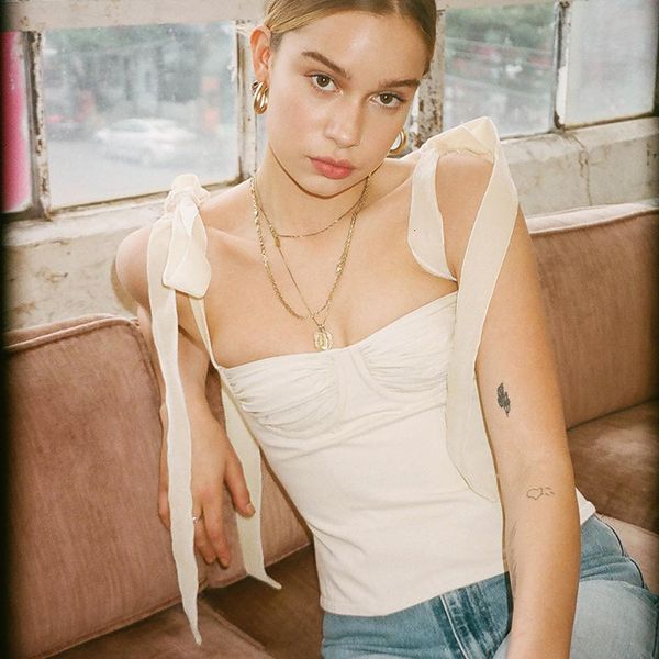 2021 new spring open summer fashion chiffon short wrap chest and back off shoulder adjustment rentals to the i263, White
2021 new spring open summer fashion chiffon short wrap chest and back off shoulder adjustment rentals to the i263, White