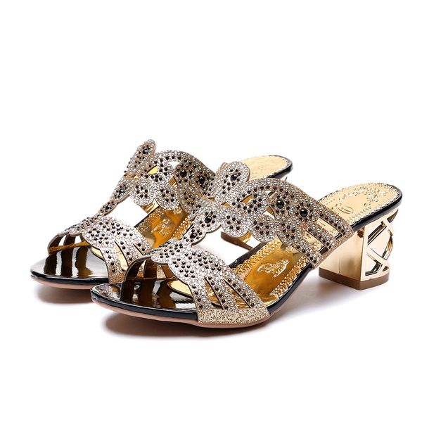 2021 новая новая женщина-режим strass soodals sexy crystal grouse stele steat chinelo beach flip plops женская обувь hqyd, Black
2021 новая новая женщина-режим strass soodals sexy crystal grouse stele steat chinelo beach flip plops женская обувь hqyd, Black