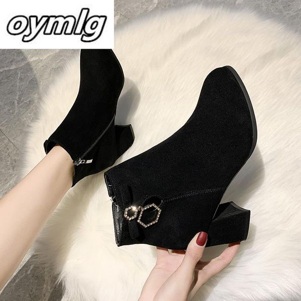 2020 spring autumn series new female british wind short boots ladies wild round head simple snow boots feminine women, Black
2020 spring autumn series new female british wind short boots ladies wild round head simple snow boots feminine women, Black