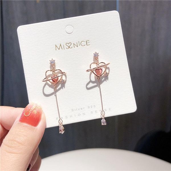 2021 new arrival crystal vintage pink love zircon drop earrings for women temperament long heart crystal pendant jewelry, Silver
2021 new arrival crystal vintage pink love zircon drop earrings for women temperament long heart crystal pendant jewelry, Silver