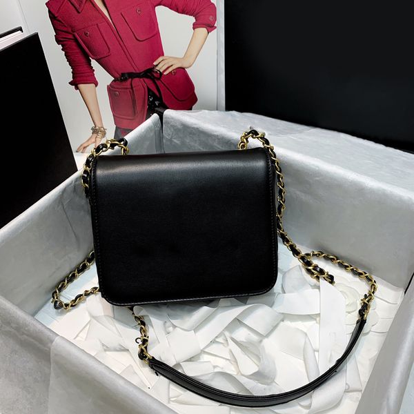2021 new style women bags 18811 the wind is small but large capacity it exudes a simple and chic charm genuine leather fashion bags
2021 new style women bags 18811 the wind is small but large capacity it exudes a simple and chic charm genuine leather fashion bags