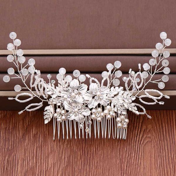 pearl wedding hair comb silver color flower bridal head ornaments hair comb wedding accessories handmade bridal headpiece, Golden;silver
pearl wedding hair comb silver color flower bridal head ornaments hair comb wedding accessories handmade bridal headpiece, Golden;silver