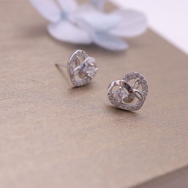 hengsheng s925 silver cross-border one product dropshipping love romantic fashion korean style simple zircon stud earrings womens earrings
hengsheng s925 silver cross-border one product dropshipping love romantic fashion korean style simple zircon stud earrings womens earrings