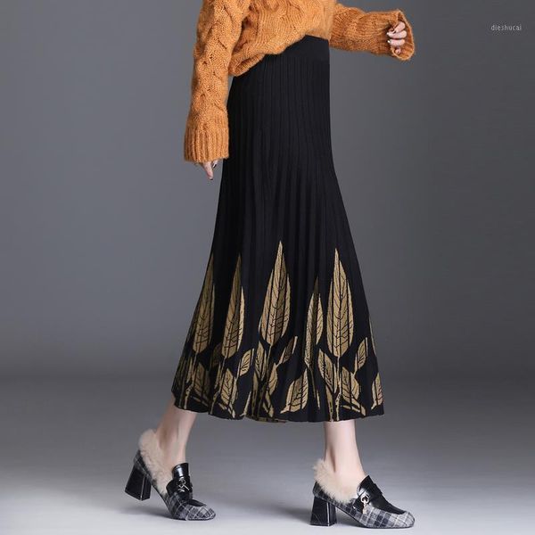 women skirt autumn winter a-line knitted black midi skirt high waist print elegant pleated plus size faldas femme jupes1
women skirt autumn winter a-line knitted black midi skirt high waist print elegant pleated plus size faldas femme jupes1