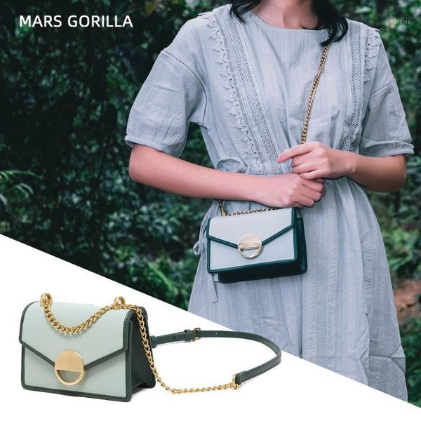 ladie's leather mini girl's shoulder bag rectangle shape rigid cover vintage elegant metal chain lock fashion 2020 new summer1
ladie's leather mini girl's shoulder bag rectangle shape rigid cover vintage elegant metal chain lock fashion 2020 new summer1