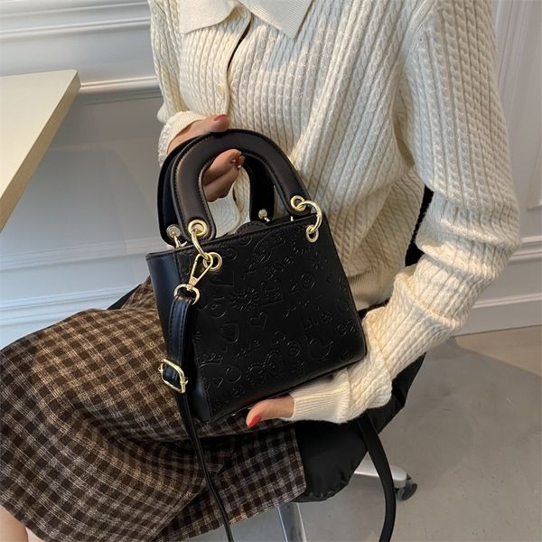 fashion bag women's handbags single shoulder hand bags embossed leather luxury wrist women handbag clutches ladies casual messenger pur
fashion bag women's handbags single shoulder hand bags embossed leather luxury wrist women handbag clutches ladies casual messenger pur