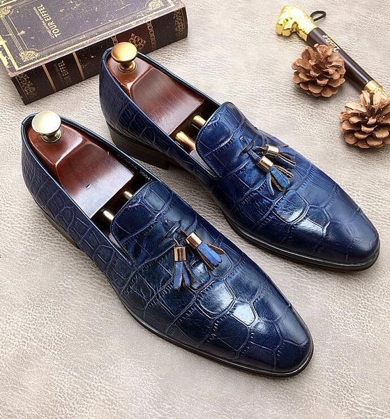 new men pointed toe blue black dress shoes fashion hanging ear handmade shoes genuine leather wedding party
new men pointed toe blue black dress shoes fashion hanging ear handmade shoes genuine leather wedding party