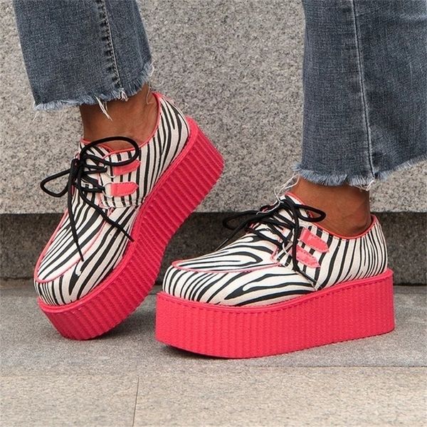 2020 fashion creepers flats women punk platform shoes woman zebra pattern suede flat shoes women casual shoes zapatos de mujer, Black;white
2020 fashion creepers flats women punk platform shoes woman zebra pattern suede flat shoes women casual shoes zapatos de mujer, Black;white