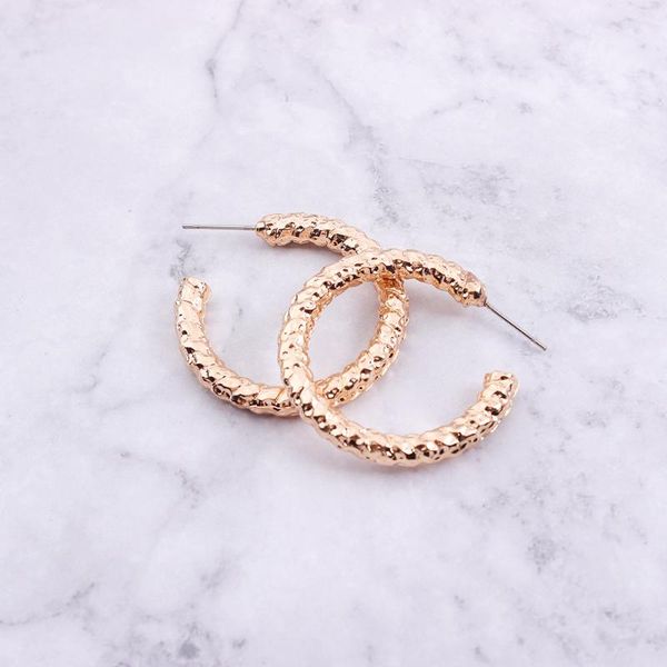 2021 korean fashion gold color elegant women party jewelry geometry circle loop of ear hoop earrings simple earrings, Golden 
2021 korean fashion gold color elegant women party jewelry geometry circle loop of ear hoop earrings simple earrings, Golden