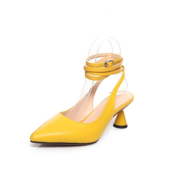 arrival 2021 new genuine woman finger foot women's fashionable yellow shoes 234f, Black
arrival 2021 new genuine woman finger foot women's fashionable yellow shoes 234f, Black