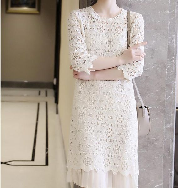 women dress 2020 spring water-soluble lace panel pleated hem round neck straight lace dress1, Black;gray
women dress 2020 spring water-soluble lace panel pleated hem round neck straight lace dress1, Black;gray