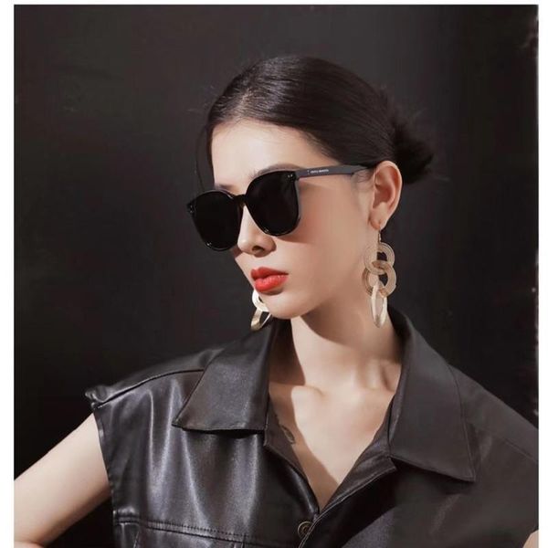 new brand designer vintage oval sunglasses women retro clear lens eyewear round sun glasses for female ladies, White;black
new brand designer vintage oval sunglasses women retro clear lens eyewear round sun glasses for female ladies, White;black