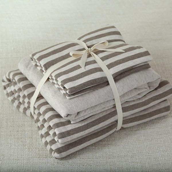 4pcs 100% cotton excellent quality jersey knit bedding sets  king size coffee color striped duvet cover set 
4pcs 100% cotton excellent quality jersey knit bedding sets  king size coffee color striped duvet cover set