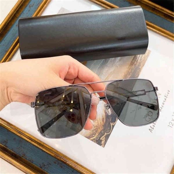 2022 factory wholesale model men's and the same resistant women's bb0116 sunglasses, White;black
2022 factory wholesale model men's and the same resistant women's bb0116 sunglasses, White;black