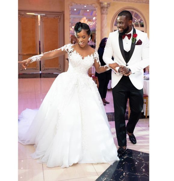 luxury african ivory floral lace a line wedding dress appliques long sleeve backless chapel train bridal gowns sheer illusion black girl wed, White
luxury african ivory floral lace a line wedding dress appliques long sleeve backless chapel train bridal gowns sheer illusion black girl wed, White
