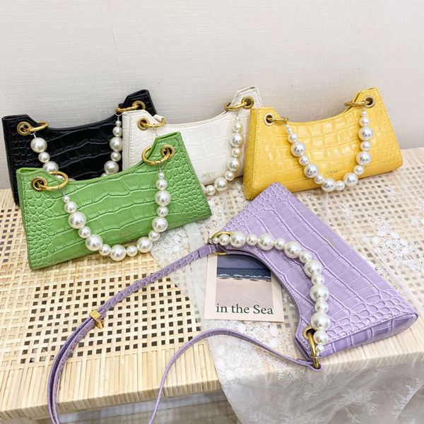 luxurys designers ck same style women's slant span small 2021 new leisure chain french stick armpit leather frog bag
luxurys designers ck same style women's slant span small 2021 new leisure chain french stick armpit leather frog bag