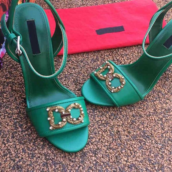 roman european women's summer high heel open toe sandals, classic fashion, leather production, pearl decoration, size 34-42, Black
roman european women's summer high heel open toe sandals, classic fashion, leather production, pearl decoration, size 34-42, Black