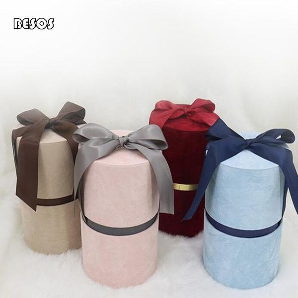wholesale colorful suede large ribbon gift box party wedding festival candy perfume cosmetics packaging decoration gift box
wholesale colorful suede large ribbon gift box party wedding festival candy perfume cosmetics packaging decoration gift box