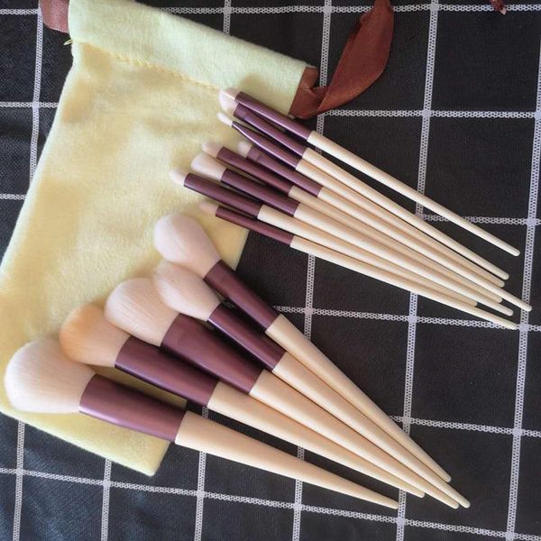 13pcs makeup brush set brush holder milk color blush loose powder bristles super soft mixed cosmetic tool
13pcs makeup brush set brush holder milk color blush loose powder bristles super soft mixed cosmetic tool