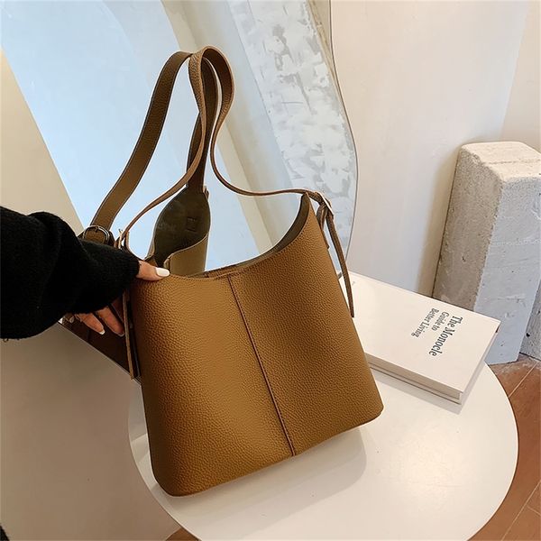 casual women shoulder bags designer handbags luxury pu leather messenger bag simply large capacity bucket female big purses 2020
casual women shoulder bags designer handbags luxury pu leather messenger bag simply large capacity bucket female big purses 2020