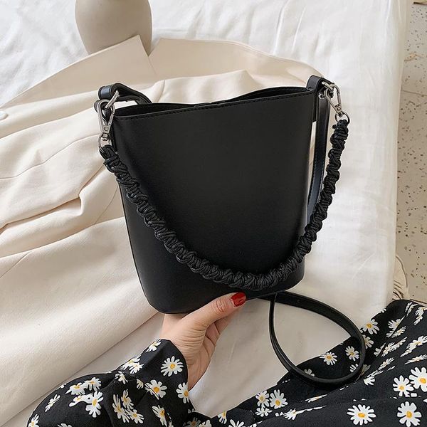 summer shoulder underarm bag 2020 new online celebrity handbag fashion messenger bag female bucket
summer shoulder underarm bag 2020 new online celebrity handbag fashion messenger bag female bucket