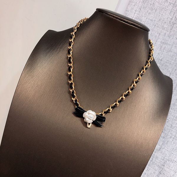 women's designer necklace camellia woven leather necklace with leather bow letter pendant luxury jewelry wholesale lh-c11, Golden;silver
women's designer necklace camellia woven leather necklace with leather bow letter pendant luxury jewelry wholesale lh-c11, Golden;silver